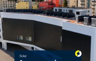 Gebäude in Davos mit PV-Anlage von Hablützel Gebäudetechnik AG
